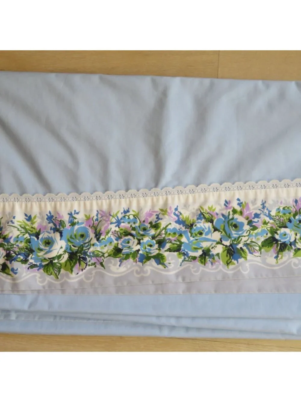 Vintage Cannon Blue Floral Lace Border King Flat Sheet Percale Cottagecore USA